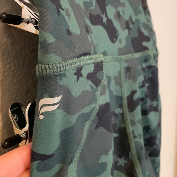 Fabletics Powerhold legging - Picture 7 of 9